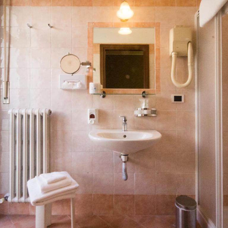 Hotel Gran Torino - Camera Tripla - 6