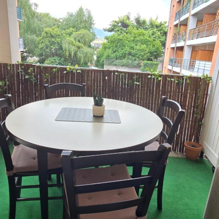 Chez Camille Studio cosy, parking gratuit terrasse - Appartement 1 Chambre - 9