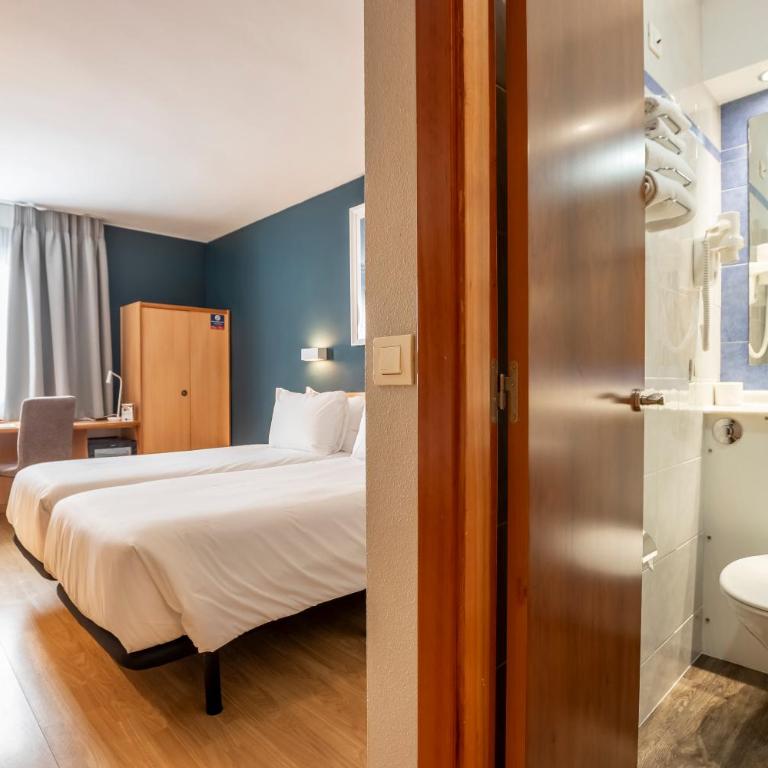 Travelodge Murcia - Habitación Familiar Pequeña - 3