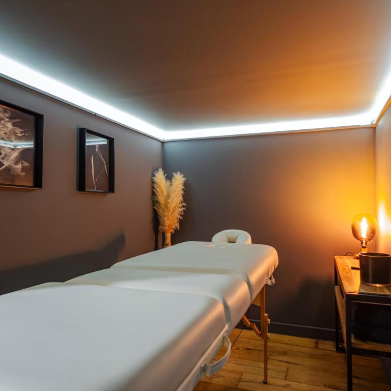 Chalet le Vertical - Chalet5*, sauna, jacuzzi, billard, balnéo, massage, pistes à 150 m - Chalet - 31