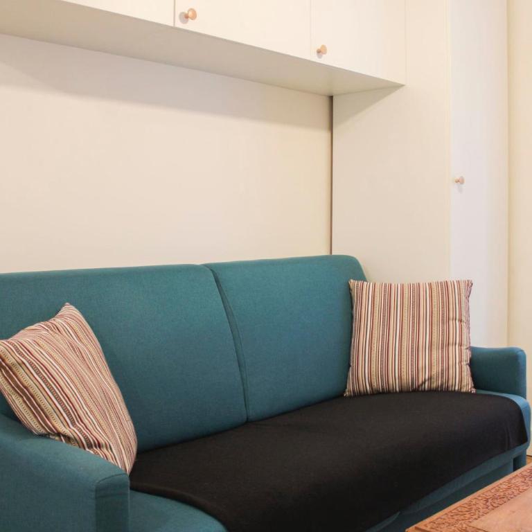 bright studio with balcony quiet location - Studio - 13