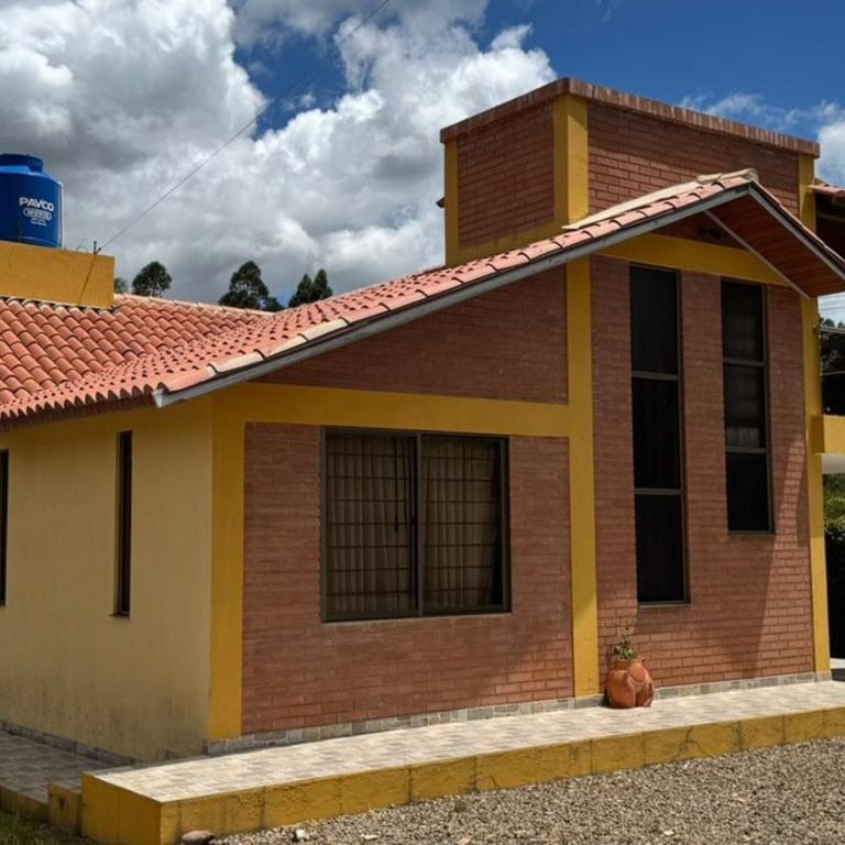 Villa Sanabria entre el campo y rio - Casa de 3 dormitorios - 63