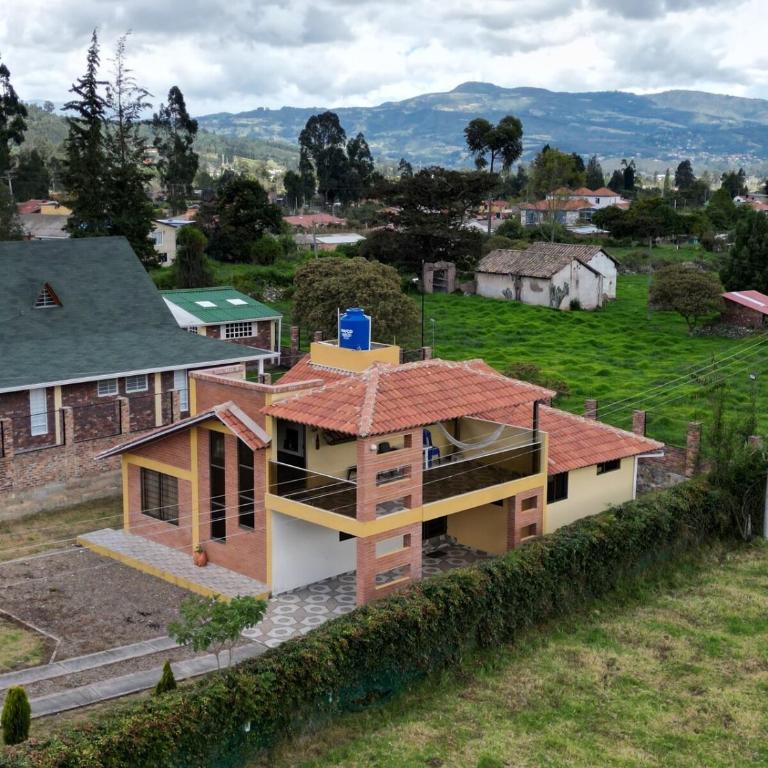 Villa Sanabria entre el campo y rio - Casa de 3 dormitorios - 65