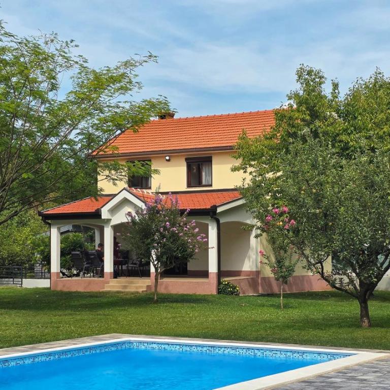 Vacation Home Luke - Two-Bedroom House - 9
