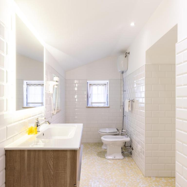 Hotel Villa Florida & Suite Apartments - Suite con 2 Camere da Letto con Vista Parziale Lago - Dependance - 5