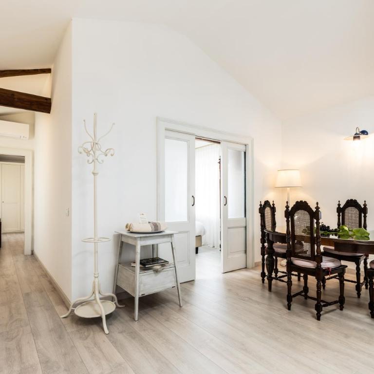 Hotel Villa Florida & Suite Apartments - Suite con 2 Camere da Letto con Vista Parziale Lago - Dependance - 3