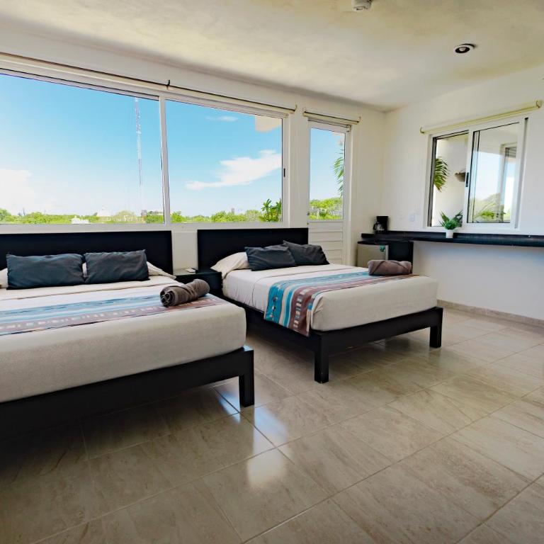 Puerto Morelos Hotel Las Palmas - Near the beach - Double Room with Balcony - 3