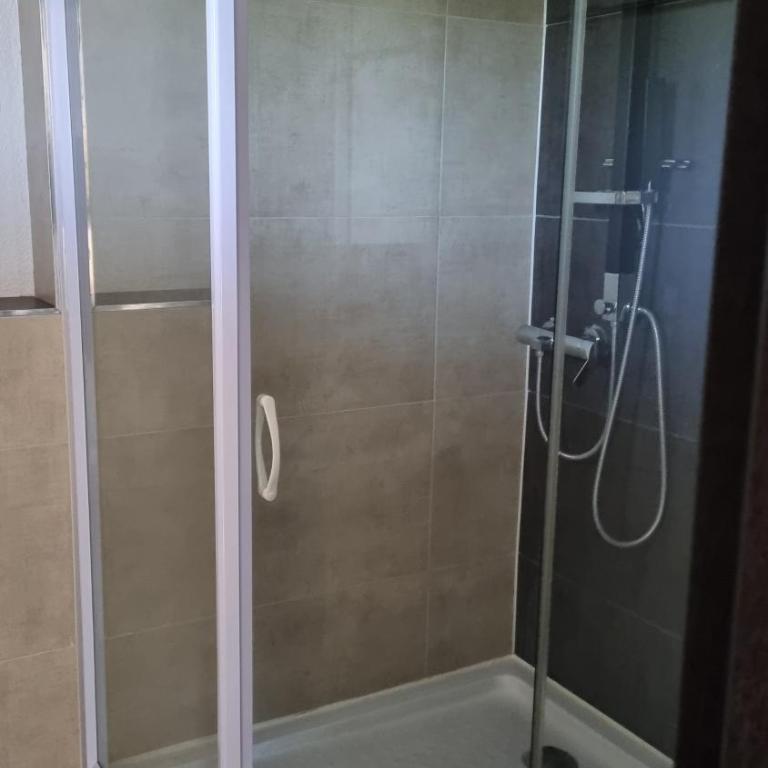 Apartmani Sutomore Tri Palme - Penthaus Apartman sa 4 Spavaće Sobe - 15