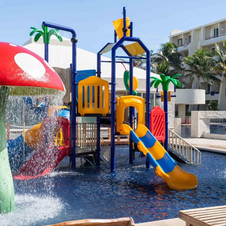 Acceso Directo Playa, Zona Hotelera, Piscina, AC - Two-Bedroom Apartment - 2