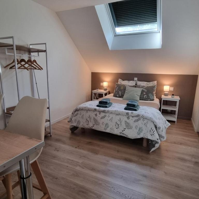 Les Chalets de SAUMUR, Piscine & Parc boisé, 100m du CadreNoir - Suite Supérieure - 2