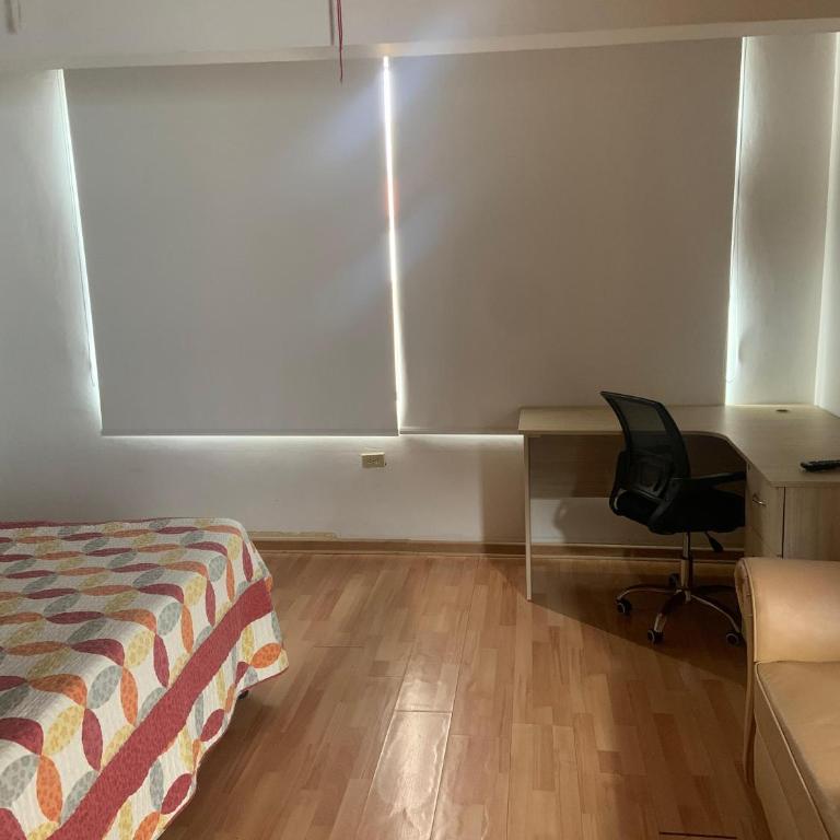 Casa Ruiz Ganoza - Three-Bedroom Deluxe Apartment - 2