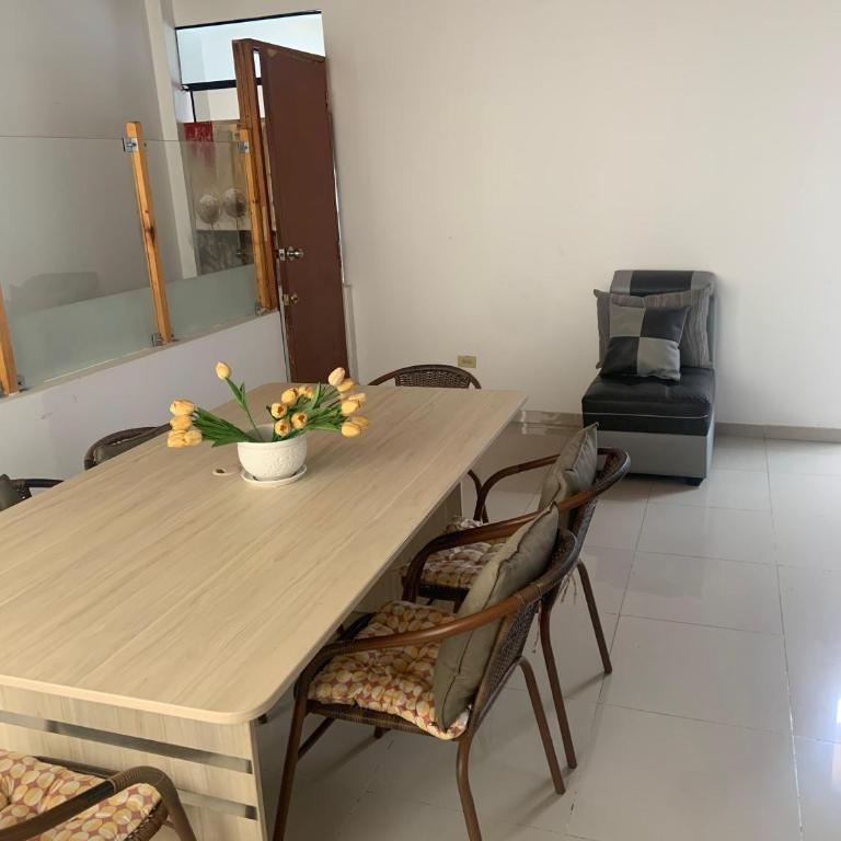 Casa Ruiz Ganoza - Three-Bedroom Deluxe Apartment - 5
