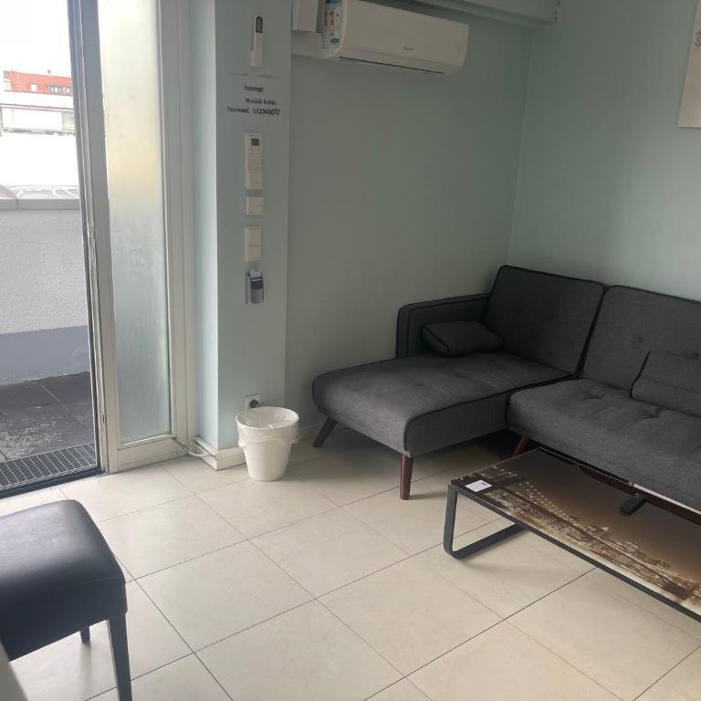 Baynunah Suites Aparthotel - Two-Bedroom Apartment with Balcony - 4