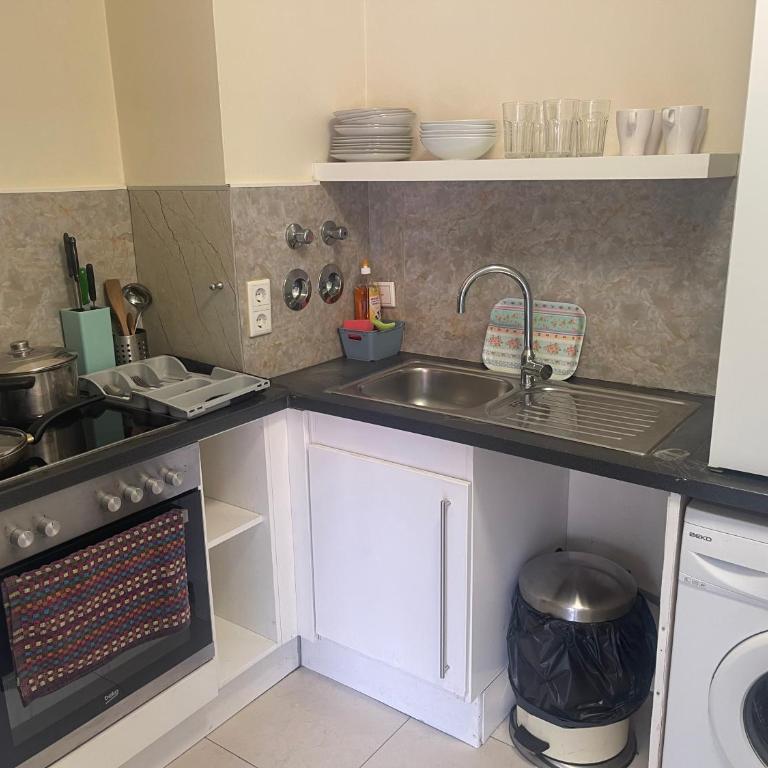 Baynunah Suites Aparthotel - Two-Bedroom Apartment with Balcony - 5
