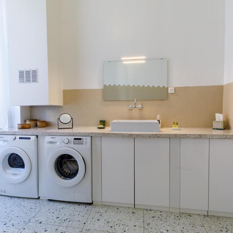 Somptueux Apt 137m2 Vue Mer Carré d'Or Menton - Three-Bedroom Apartment with Sea View - 10