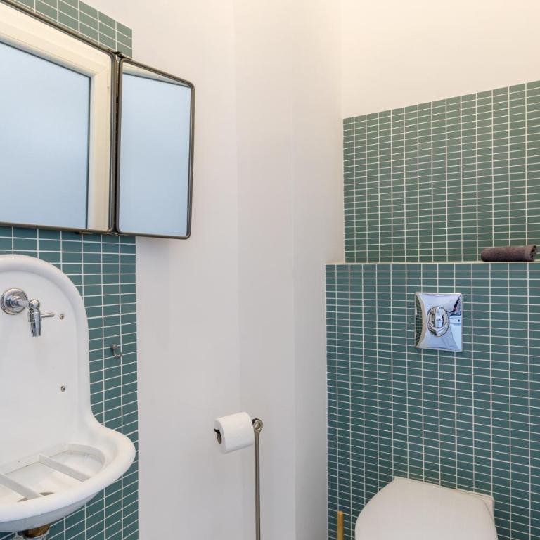 Somptueux Apt 137m2 Vue Mer Carré d'Or Menton - Three-Bedroom Apartment with Sea View - 23