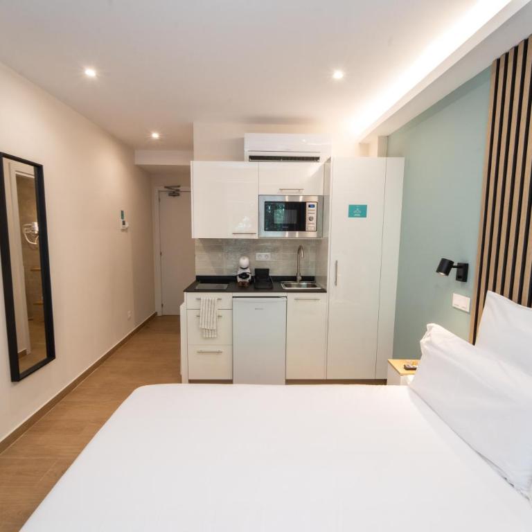 I'M Room Suites Nuevos Ministerios - Bernabeu 'Digital Access' - Habitación Doble Deluxe - 6