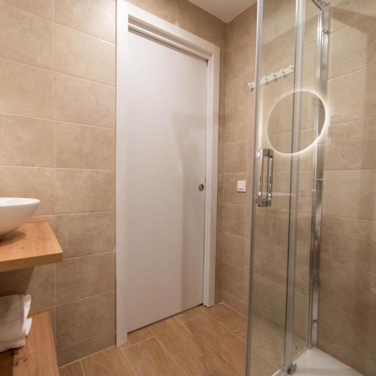I'M Room Suites Nuevos Ministerios - Bernabeu 'Digital Access' - Habitación Doble Deluxe - 6
