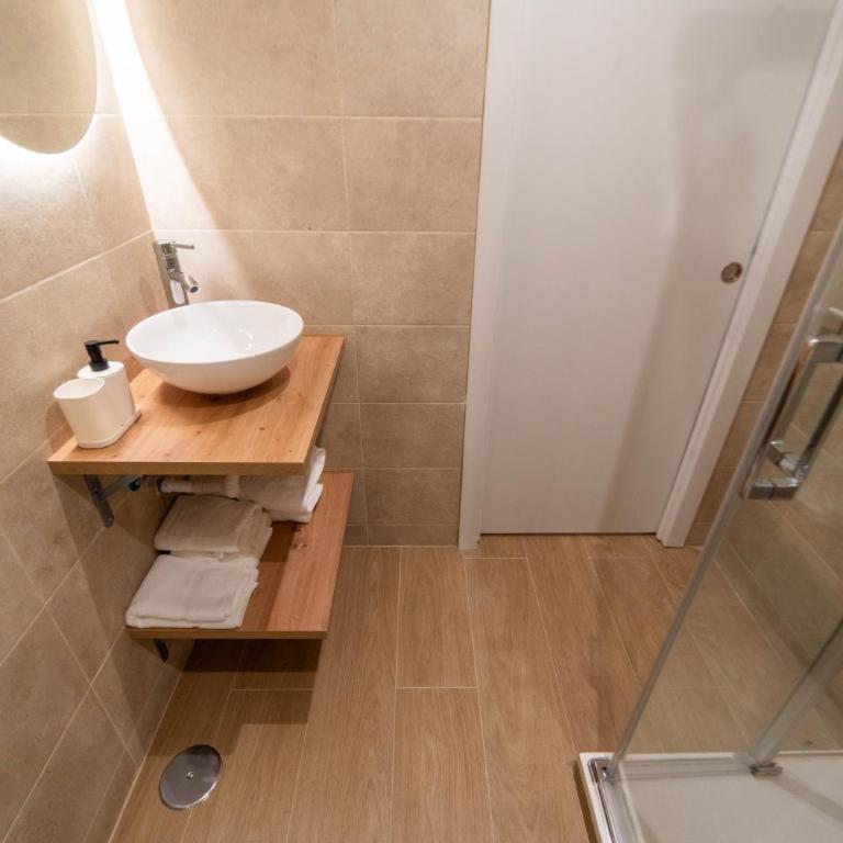I'M Room Suites Nuevos Ministerios - Bernabeu 'Digital Access' - Habitación Doble Deluxe - 8