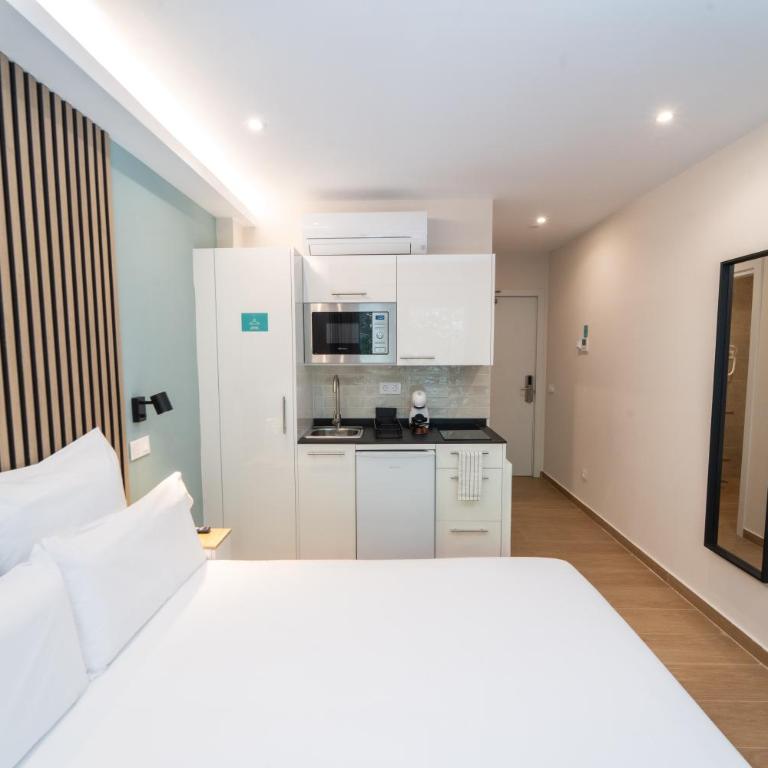I'M Room Suites Nuevos Ministerios - Bernabeu 'Digital Access' - Habitación Doble Deluxe - 11