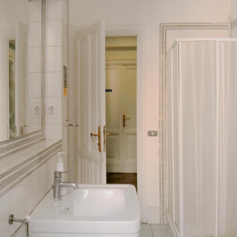 Minerva Rooms - Posto Letto in Dormitorio Misto con 4 Letti - 6