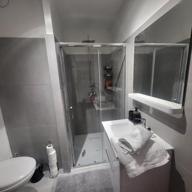 Bel appartement Montagne 3 pièces avec parking et wifi - Apartamento de 2 dormitorios con terraza - 11