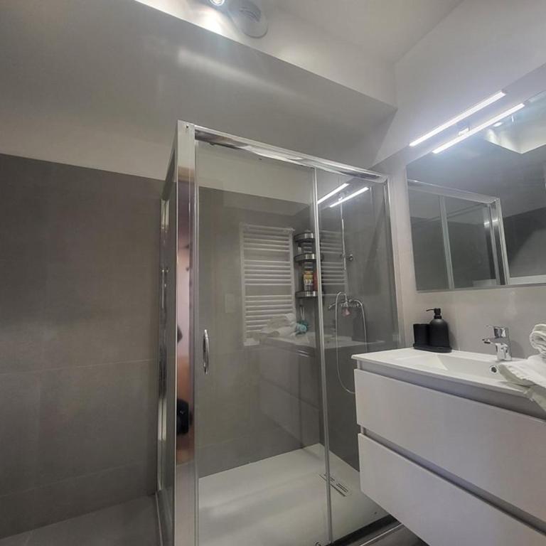 Bel appartement Montagne 3 pièces avec parking et wifi - Apartamento de 2 dormitorios con terraza - 12