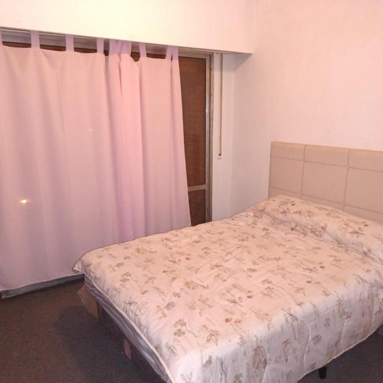 DEPARTAMENTO CÉNTRICO - PISO COMPLETO 108 m2 - Apartamento de 1 dormitorio - 1