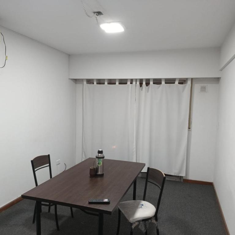 DEPARTAMENTO CÉNTRICO - PISO COMPLETO 108 m2 - Apartamento de 1 dormitorio - 4