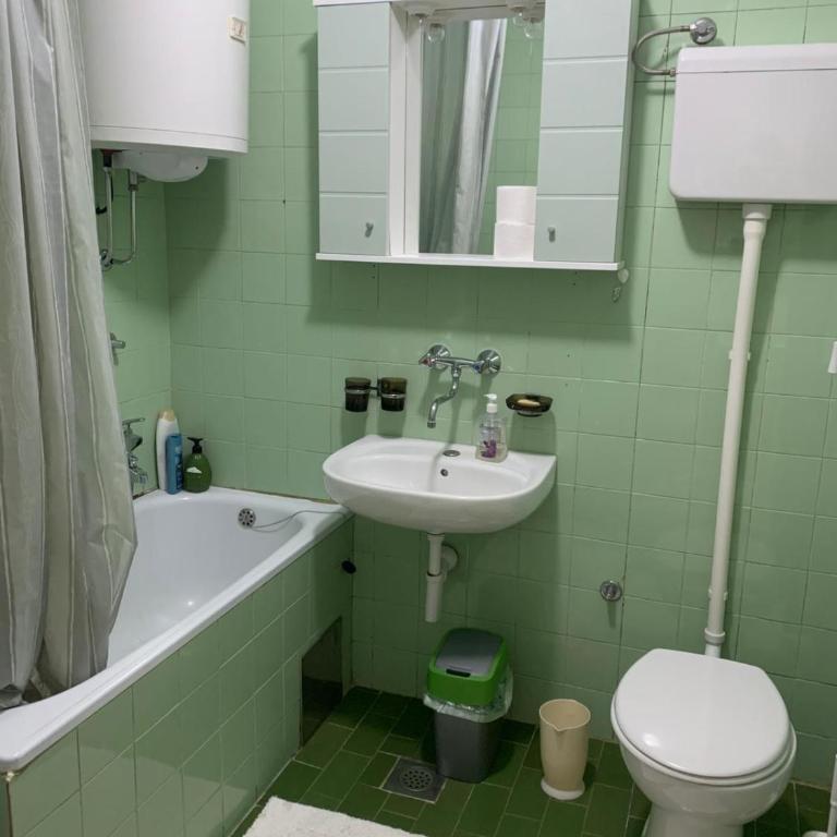 Apartman Bejrut - Three-Bedroom Apartment - 12