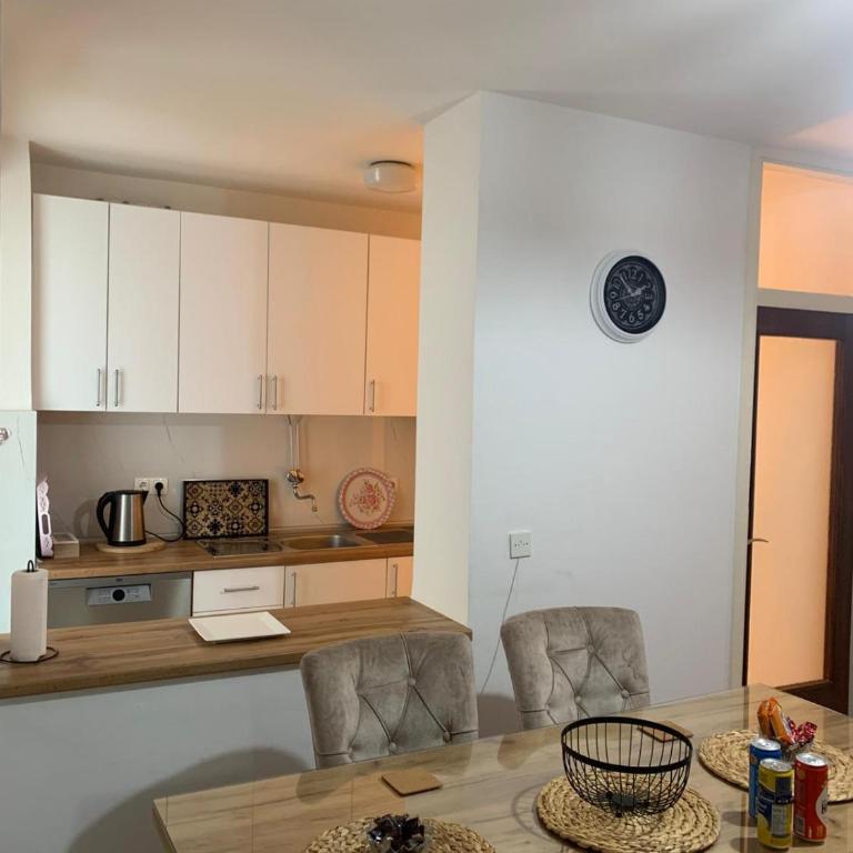 Apartman Bejrut - Three-Bedroom Apartment - 8