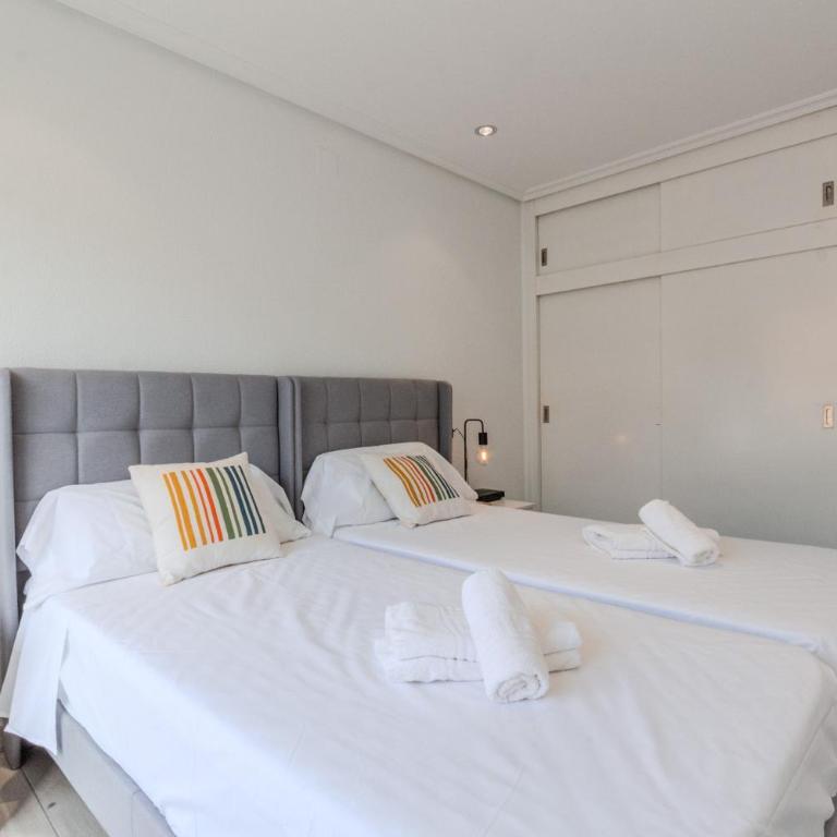 Downtown apartment near the beach and airport - Apartamento de 3 dormitorios - 23