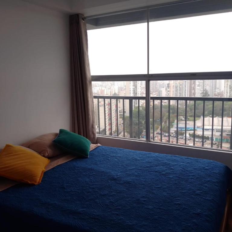 Amplio, céntrico, buena vista - Three-Bedroom Apartment - High Floor - 6