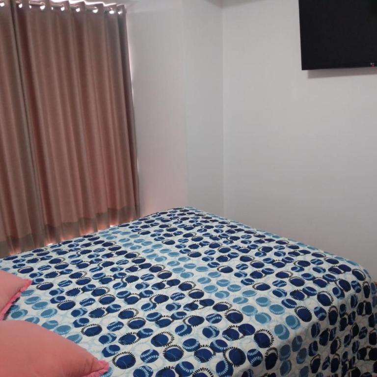 Amplio, céntrico, buena vista - Three-Bedroom Apartment - High Floor - 3