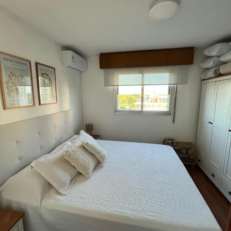 Cómodo y luminoso apartamento - Three-Bedroom Apartment with Park View - 15