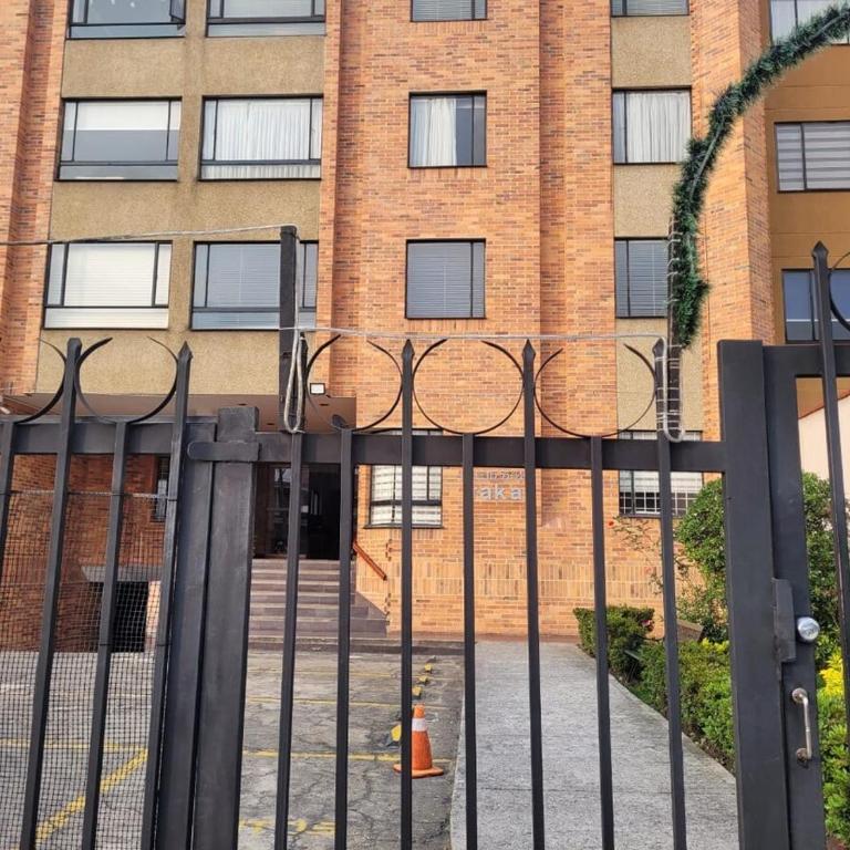 Furnished apartment in La Alhambra, Bogotá - Three-Bedroom Apartment - 8