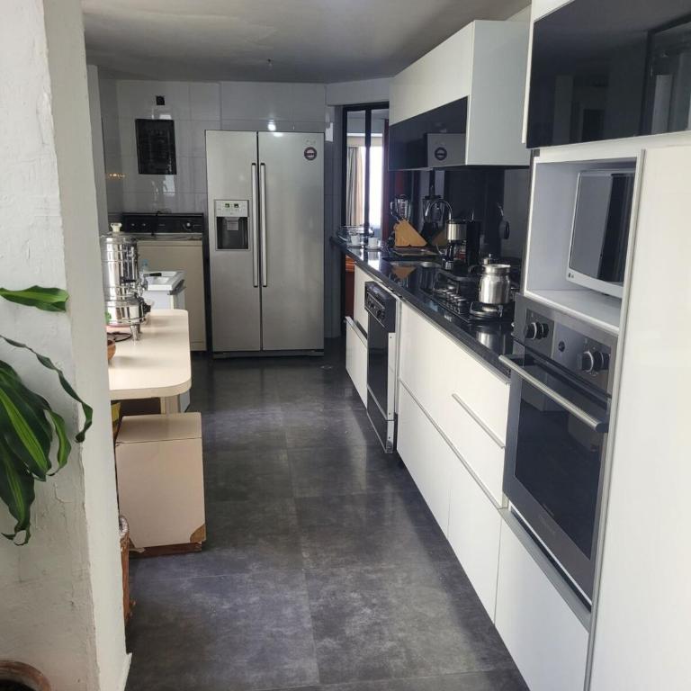 Furnished apartment in La Alhambra, Bogotá - Three-Bedroom Apartment - 9