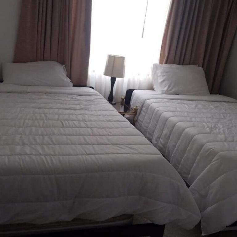 Furnished apartment in La Alhambra, Bogotá - Three-Bedroom Apartment - 11