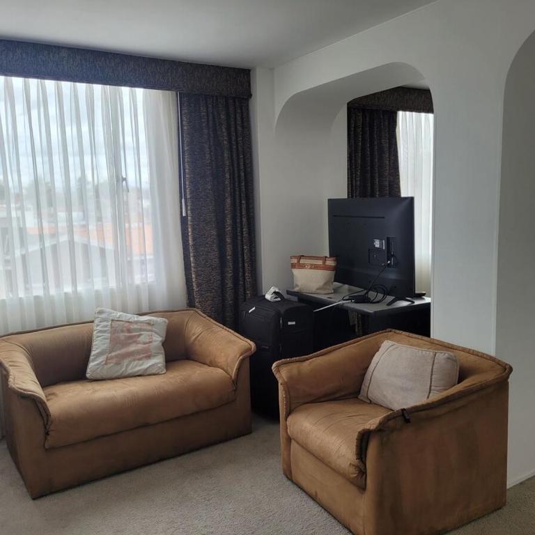 Furnished apartment in La Alhambra, Bogotá - Three-Bedroom Apartment - 16