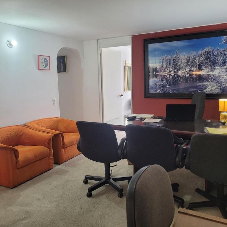 Furnished apartment in La Alhambra, Bogotá - Three-Bedroom Apartment - 18