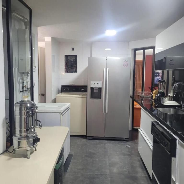 Furnished apartment in La Alhambra, Bogotá - Three-Bedroom Apartment - 20