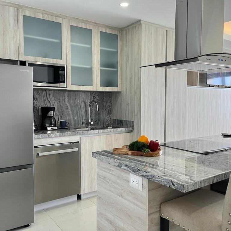MALECON LUXURY View! Mazatlán Sunset View - One-Bedroom Apartment - 6