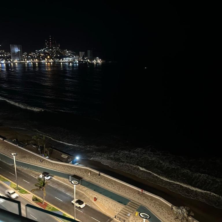 MALECON LUXURY View! Mazatlán Sunset View - One-Bedroom Apartment - 31