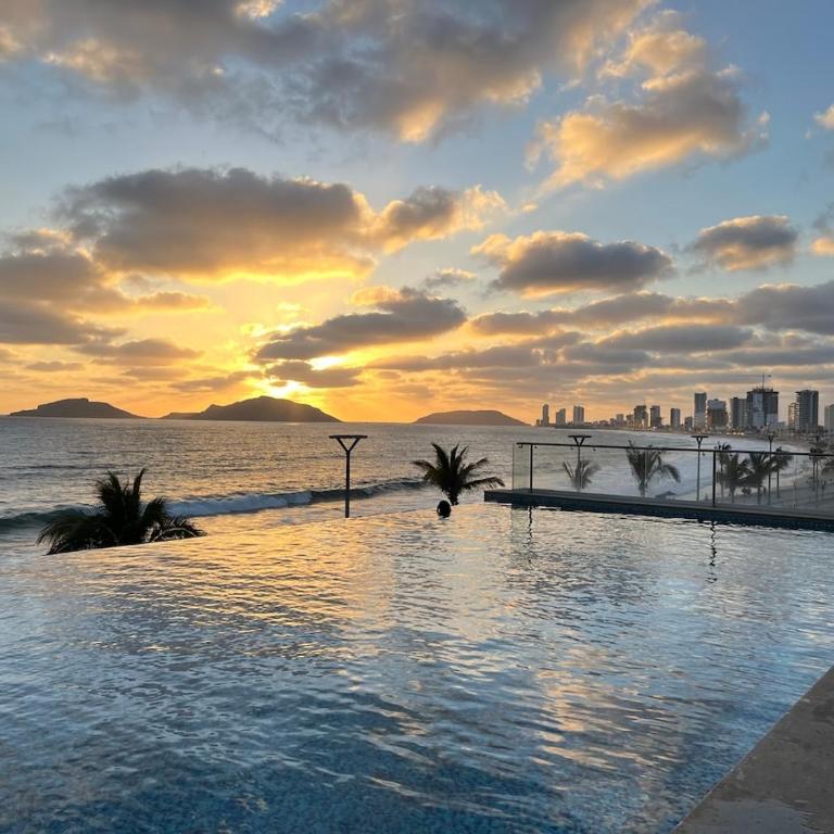 MALECON LUXURY View! Mazatlán Sunset View - One-Bedroom Apartment - 38