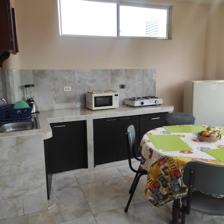 Hostal familiar Badillo Carranco - Apartamento de 1 dormitorio - 2