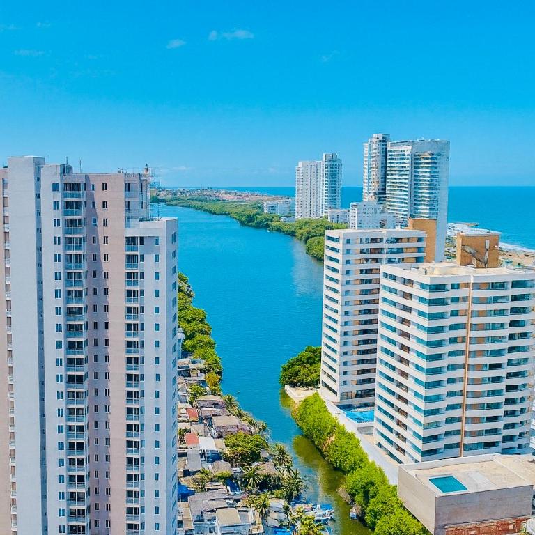 Edificio Torre 811 - Apto 504 - Apartamento de 3 dormitorios con balcón - 3