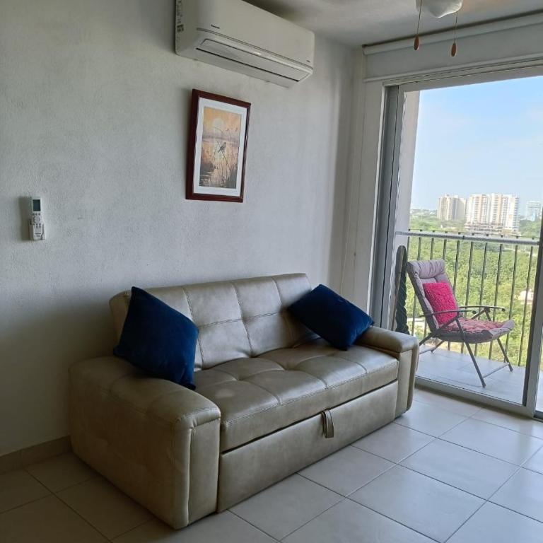 Excelente vista, Bello horizonte plaza, piso 12 - Apartamento de 1 dormitorio con balcón y vistas al mar - 23