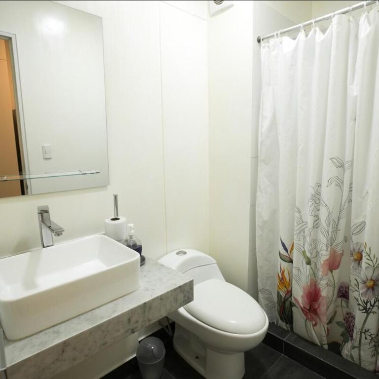 iStay Moderno Loft Piscina BBQ Gym Bicicletas - One-Bedroom Apartment - 59