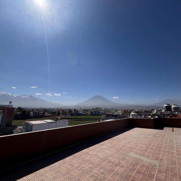 Departamento moderno con vista a los volcanes en el 1er piso - Three-Bedroom Apartment - 15