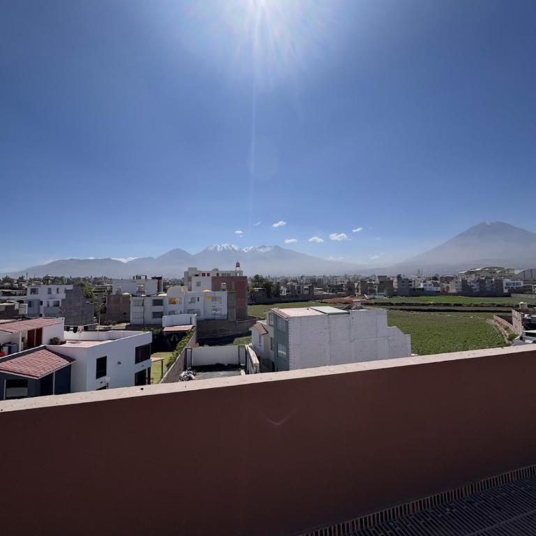 Departamento moderno con vista a los volcanes en el 1er piso - Three-Bedroom Apartment - 17
